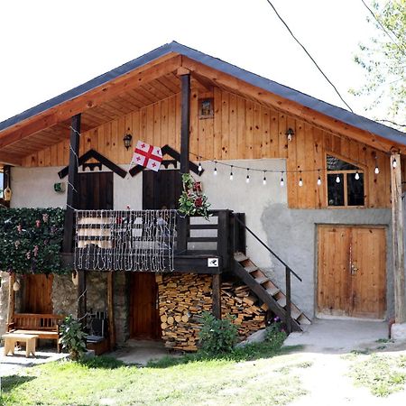 Nadia Guesthouse Mestia Extérieur photo